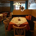 Haus Alpengruss Penzion Sankt Leonhard im Pitztal