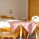 Haus Alpengruss Penzion 3*