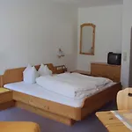 Haus Alpengruss Penzion Sankt Leonhard im Pitztal