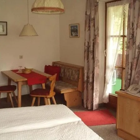 Haus Alpengruss Guest house Sankt Leonhard im Pitztal